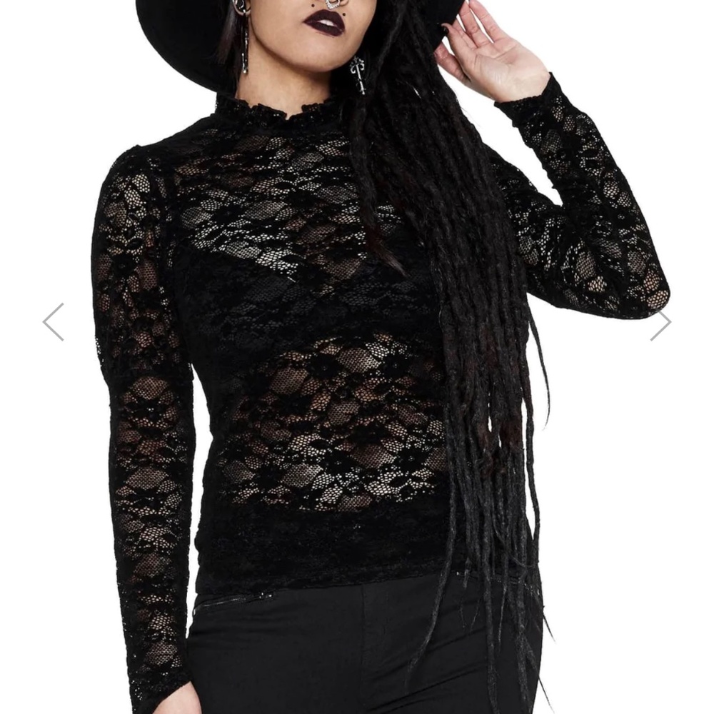 SPELLS LONG SLEEVE TOP